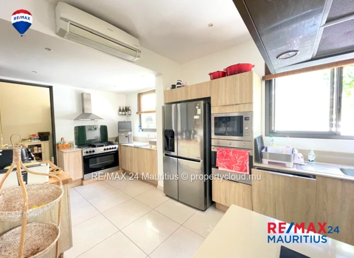Spacious 3 Bedroom Home with Large Garden &  Pool