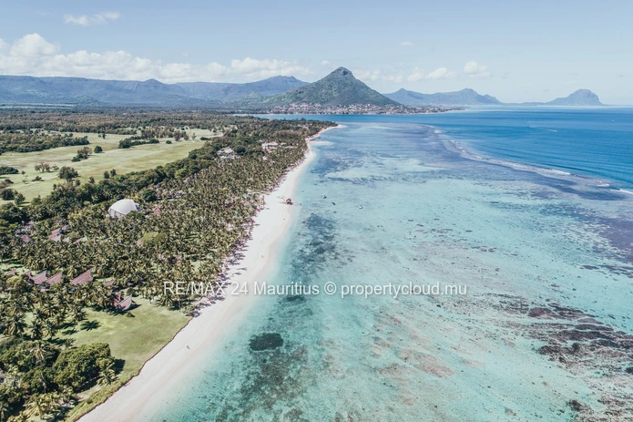 Penthouses de 4 chambres en suite situés en bord de mer à Flic En Flac