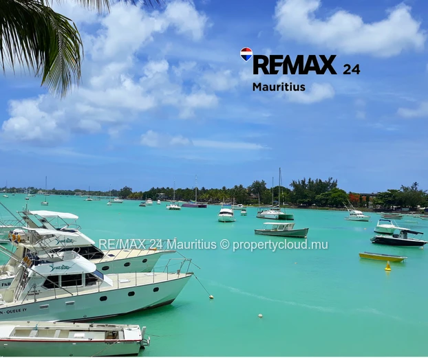 Walk to the Beach, the Super U Supermarket, shops with all amenities and bus stops
