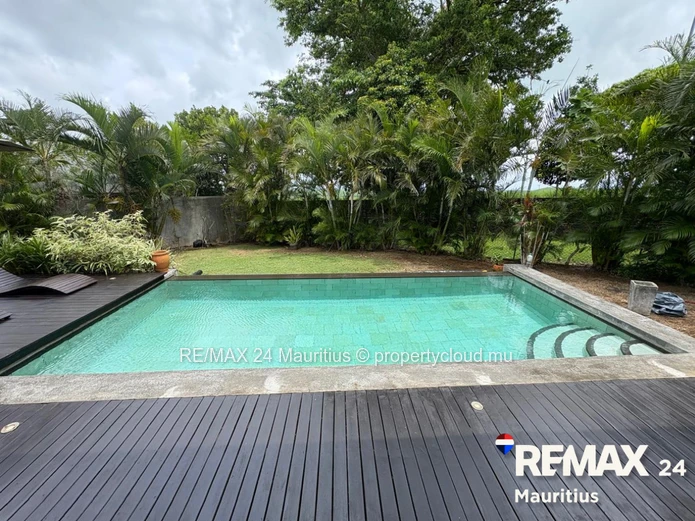 Semi-furnished family home in a secured residence in the North of Mauritius.