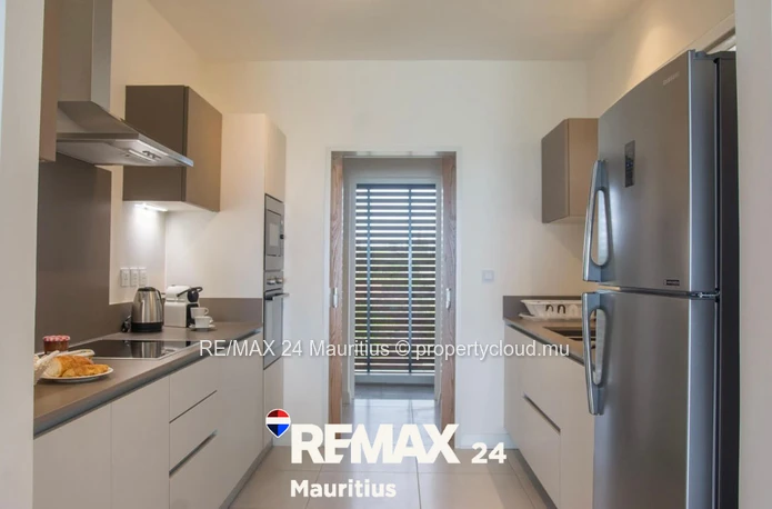 À louer – Appartement pied dans l’eau à Pointe aux Canonniers