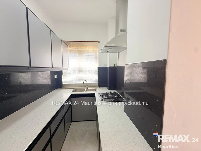 Exceptional Apartment, Steps from Flic en Flac beach