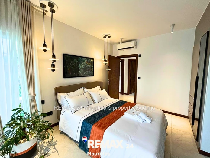 Contemporary 3-Bedroom En-Suite Villas – Secure Residence Steps from the Beach