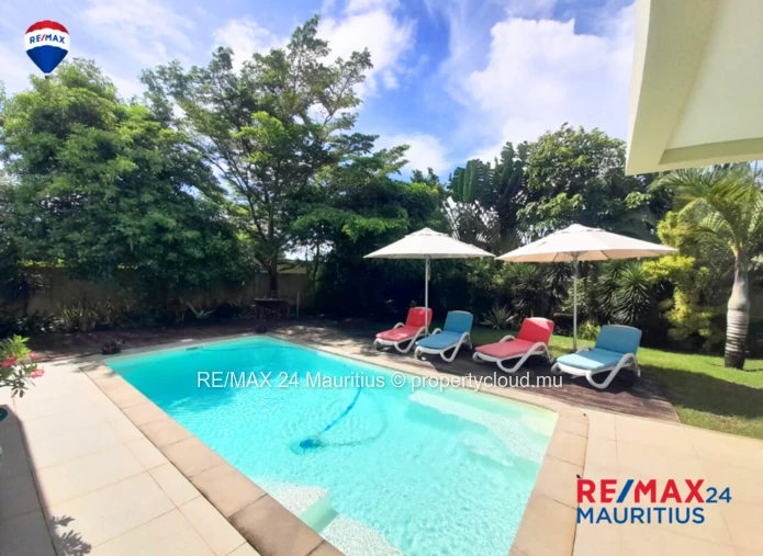Spacious 3 Bedroom Home with Large Garden &  Pool