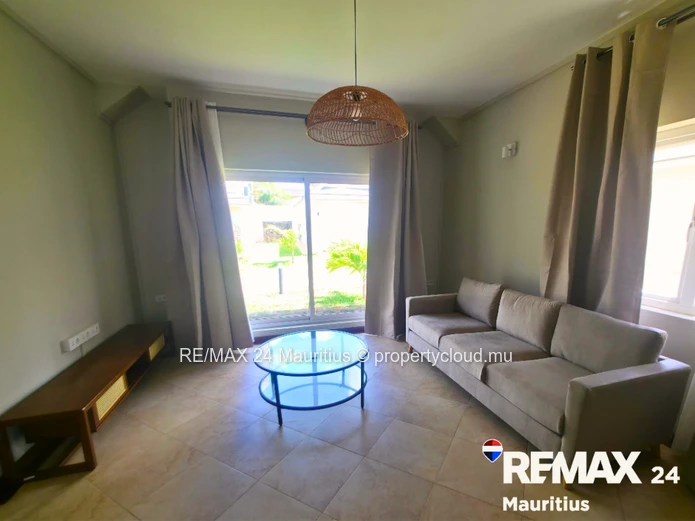 Villa moderne sur 3 niveaux, 4 chambres dont 1 en suite, 3 salles de bains, séjour lumineux,