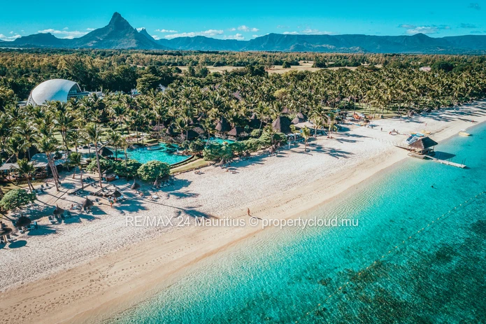 Penthouses de 4 chambres en suite situés en bord de mer à Flic En Flac