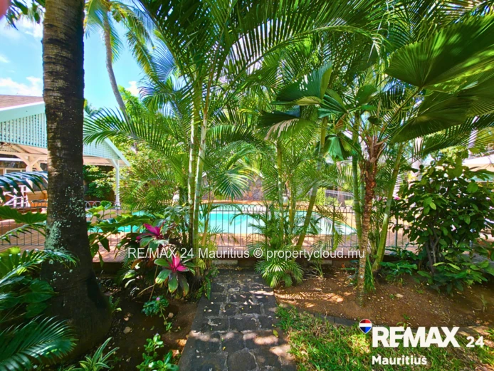 Villa coloniale de prestige à Pointe aux canonniers - 5 chambre, jardin 2 400 m², à 100 m de la mer
