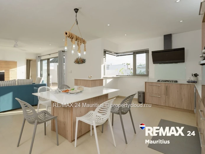 Stunning Furnished Villa with Pool House in Grand Baie