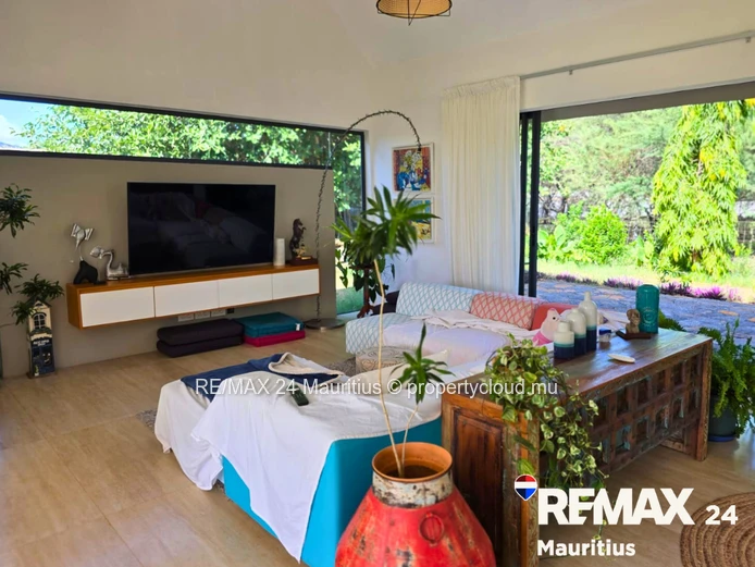 Villa meublée 3 chambres en suite avec piscine – Vue montagne