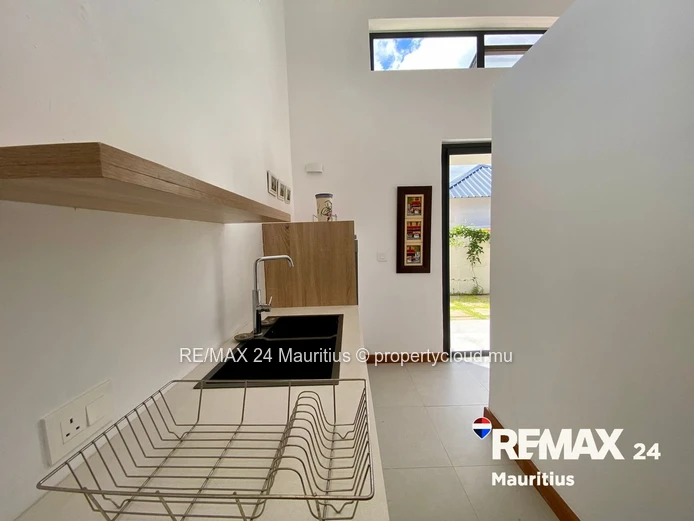 Bright Single-Storey Villa with Pool & Garden in Tamarin
