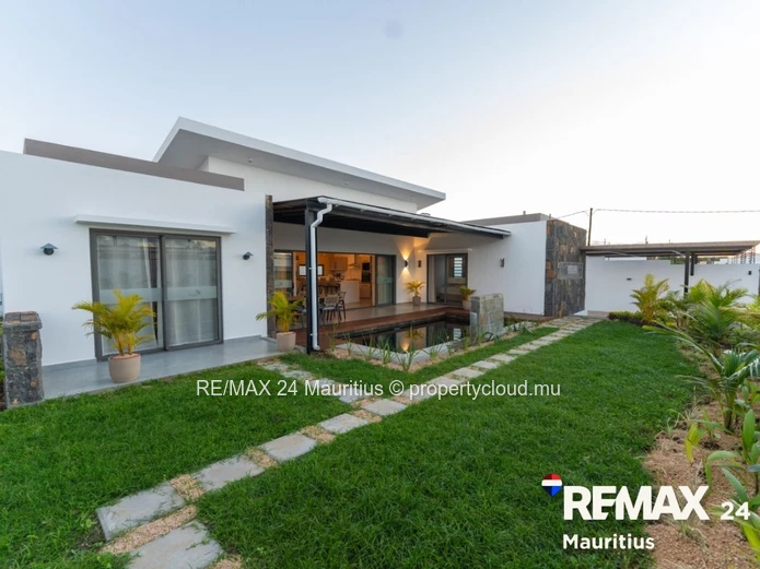 Semi-furnished Brand new Villa in a calm and peaceful area, only 5 minutes drive to Beaches