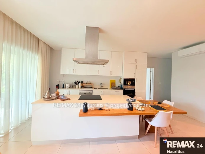 Élégant appartement de 131 m² avec terrasse privée à deux pas de la plage – Pointe-aux-Cannonniers