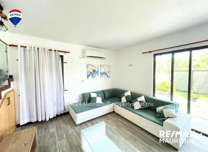 Secured family house within 10 minutes drive to the Beaches and all amenities.