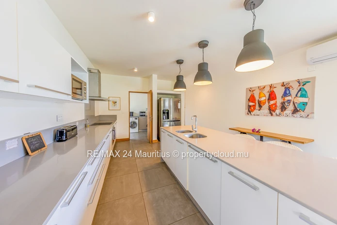 Exceptional 4-Bedroom Villa For A Unique Island Experience
