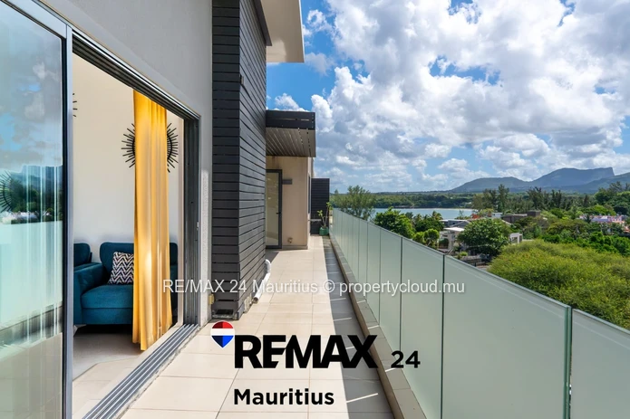 Magnifique Penthouse de 3 chambre en suite vue mer et montage