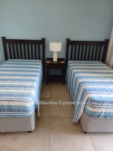 Luxurious 3-Bedroom Apartment in Royal Park, Balaclava