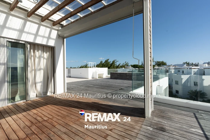 Modern Beachside Penthouse at Ocean Grand Gaube