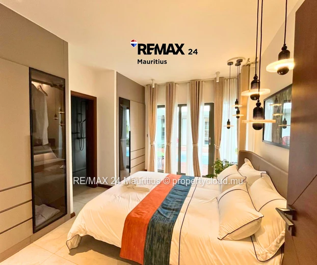 Brand new Villas only steps away to Beaches and Hotels.