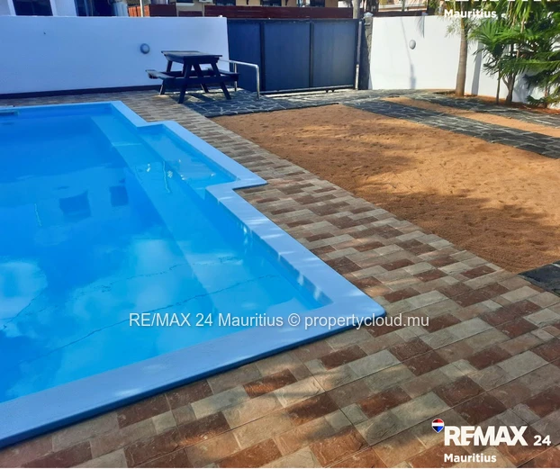 Fully furnished house in a calm and peaceful environment, 10 minutes walk to the sea!