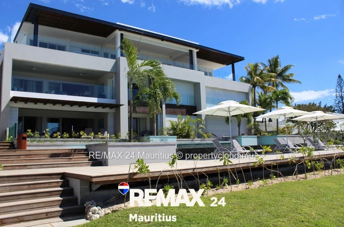 À louer – Appartement pied dans l’eau à Pointe aux Canonniers