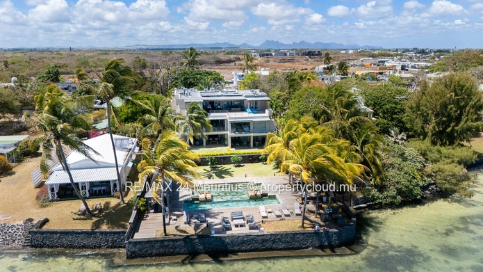 Elegant Oceanfront Apartment