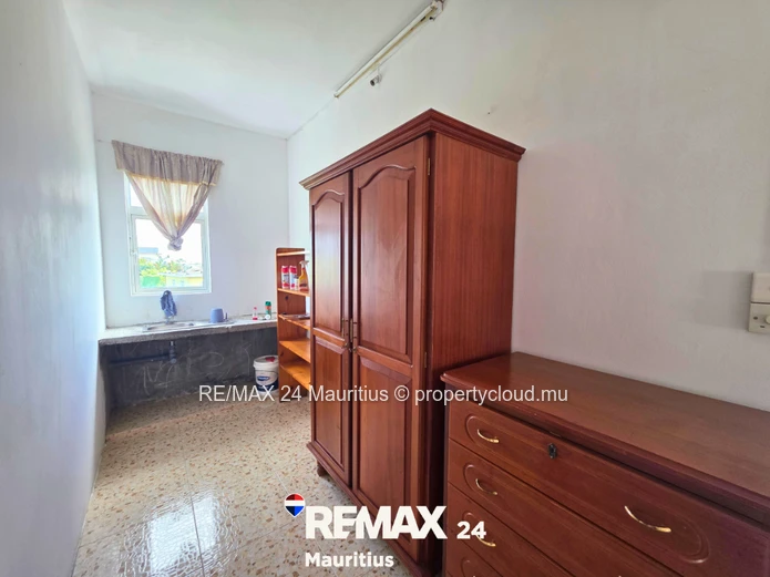 Maison de 5 chambres à Bonne Terre, Vacoas, sur un terrain de 316,5 m², avec terrasse sur le toit of