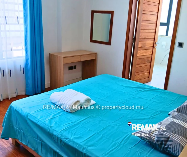 Walk to the softest sandy public beach, Winners super market, bus stops and amenities!