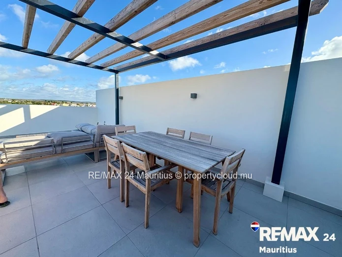 Luxury Penthouse for Sale at Pereybere