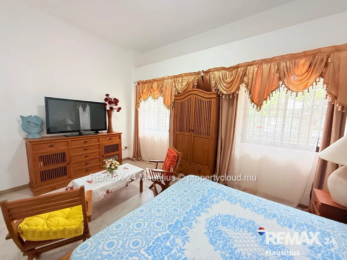 Spacious studio in close proximity to Flic en Flac beach