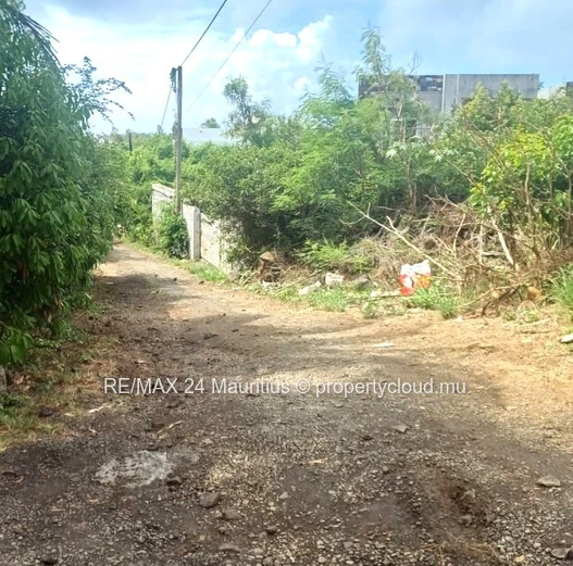 Expansive Grand Baie plot with development potential, near amenities and an exceptional lifestyle.