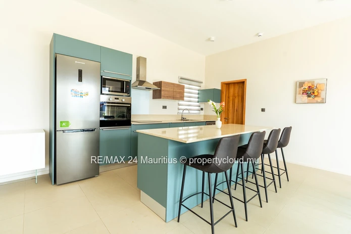 Exclusive Penthouse With Ocean And Mountain Views In Moka