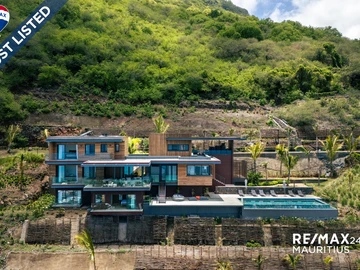 5 Bedroom Villa