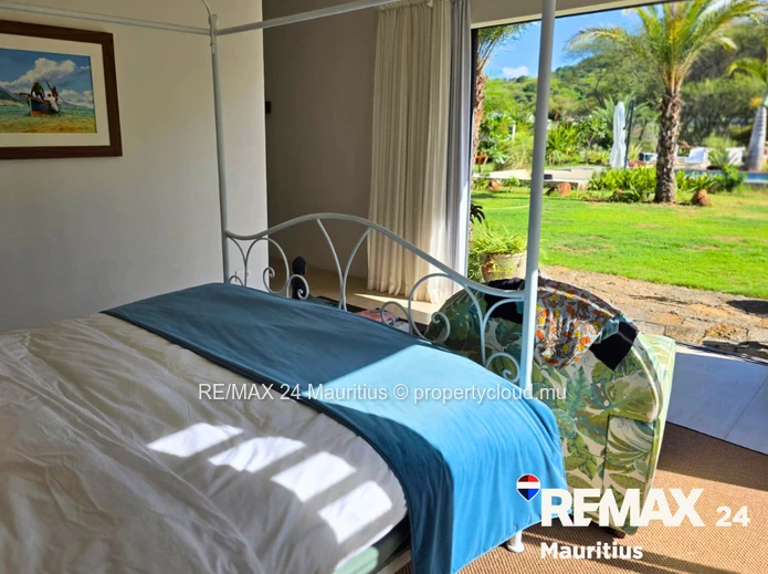 Villa meublée 3 chambres en suite avec piscine – Vue montagne