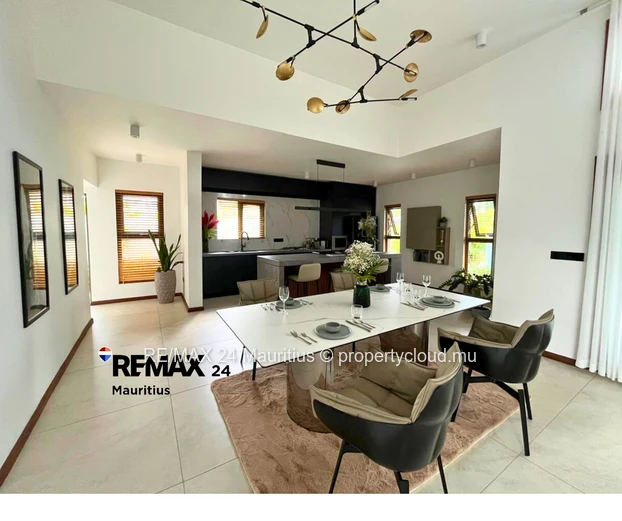 Brand new Villas only steps away to Beaches and Hotels.