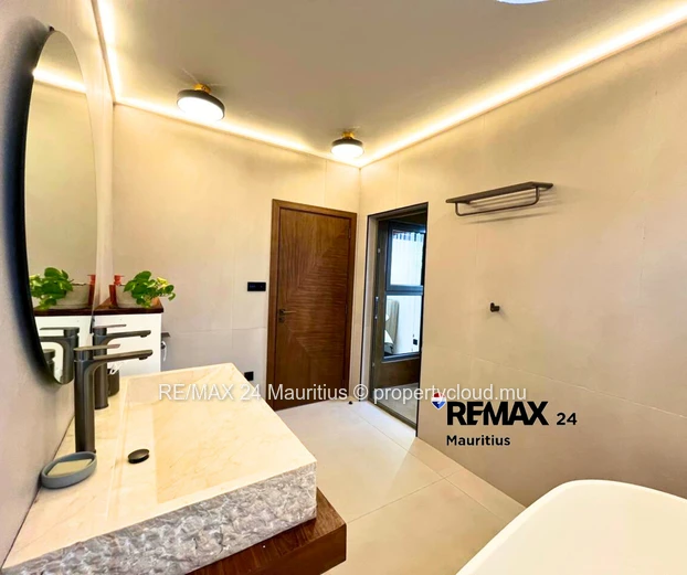 Brand new Villas only steps away to Beaches and Hotels.