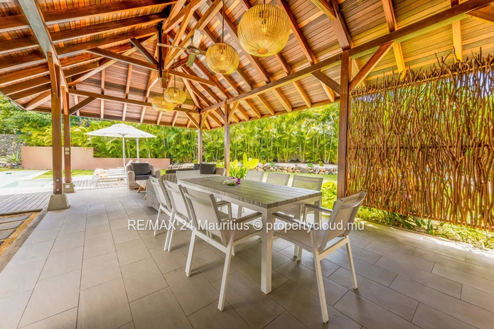 Luxury 3-Bedroom Villa For An Unforgettable Island Getaway