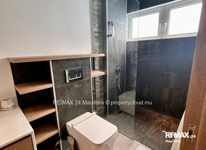 Elegant Villa for Sale – Clos du Littoral, Grand Baie