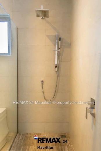 Magnifique Penthouse de 3 chambre en suite vue mer et montage