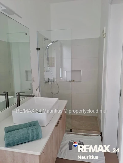 New Furnished Apartment with Private Rooftop in Green Creek