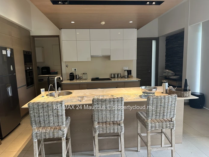 Exquisite Coastal Living: Luxurious Golf Estate Apartment with Stunning Amenities