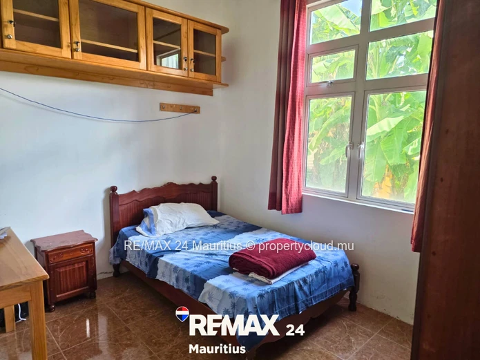 Maison de 5 chambres à Bonne Terre, Vacoas, sur un terrain de 316,5 m², avec terrasse sur le toit of