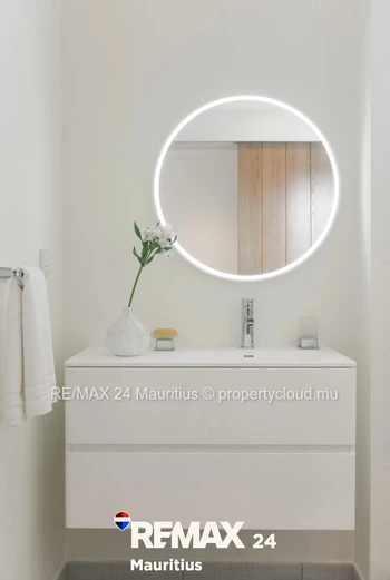 À louer – Appartement pied dans l’eau à Pointe aux Canonniers