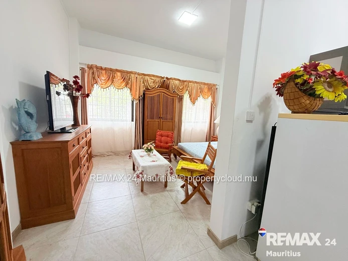 Spacious studio in close proximity to Flic en Flac beach