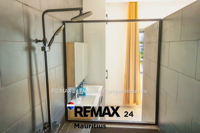 Magnifique Penthouse de 3 chambre en suite vue mer et montage