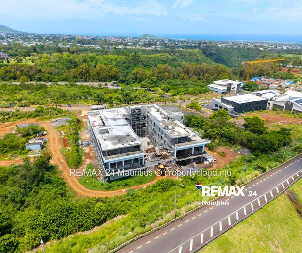 Brand new Showrooms and Office with amenities in Moka Smart City - Green Business Hub