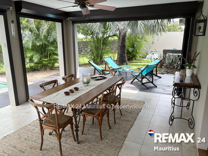 Semi-furnished family home in a secured residence in the North of Mauritius.