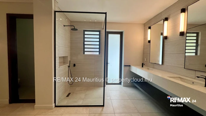 Where Luxury Meets the Fairway – A Signature Anahita Villa