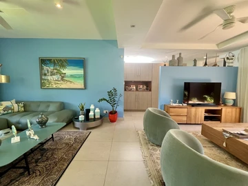 4 Bedroom Villa