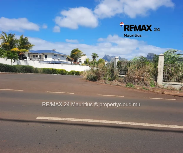 Build your dream home in a prime location of Ilot, Pamplemousses.