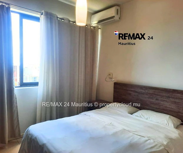 Secured 2nd floor apartment with lift, walk to the Beach!